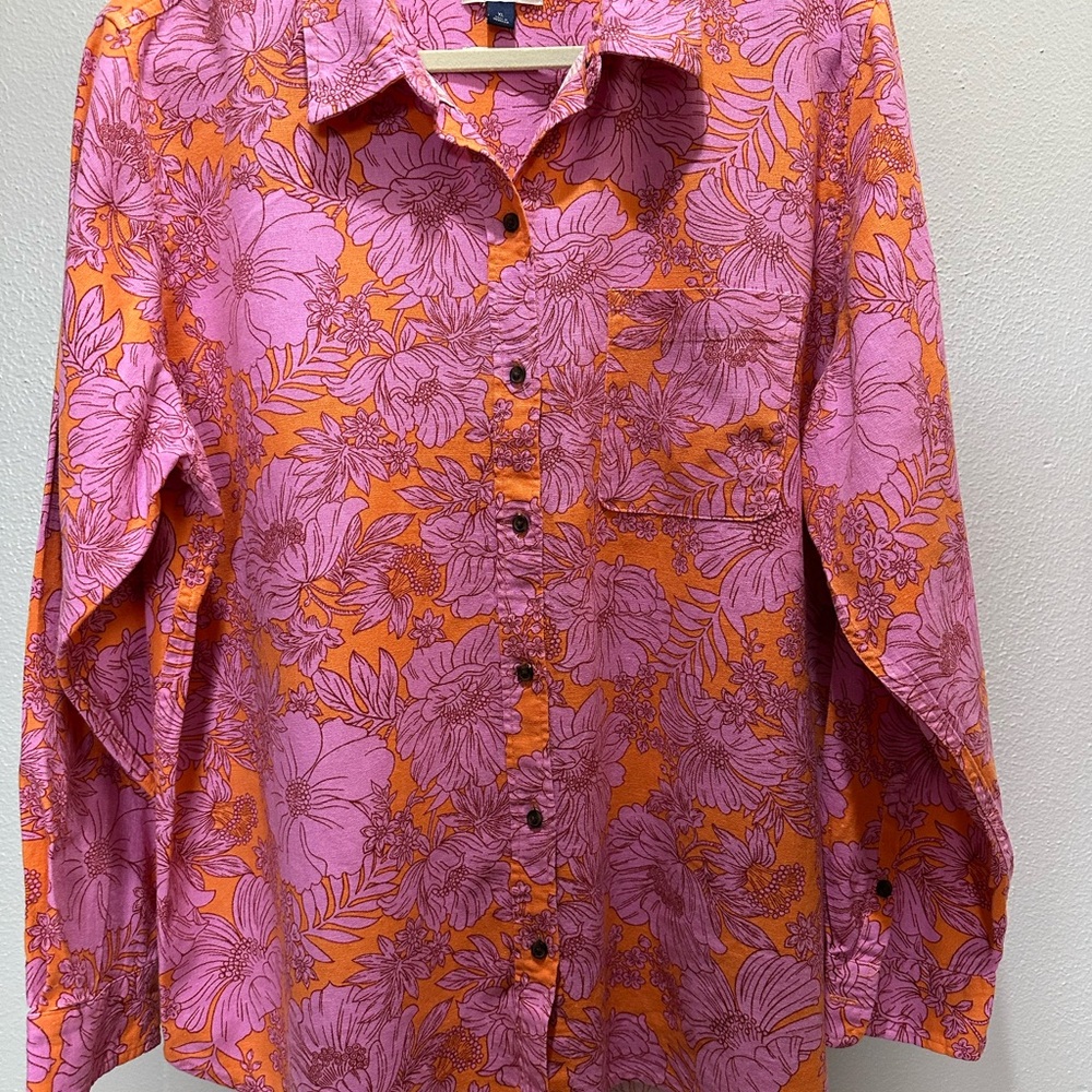 Universal Thread Pink and Orange Casual Button Down Shirt XL never worn
